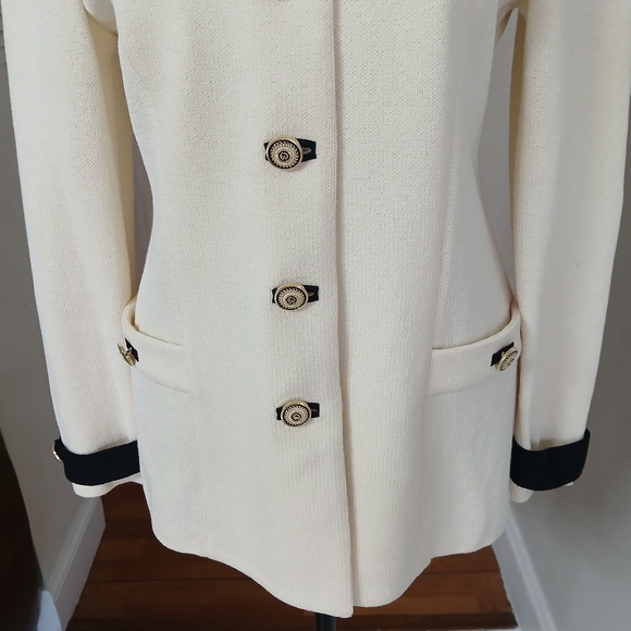 St. John Santana Knit Blazer - Picture 5 of 11